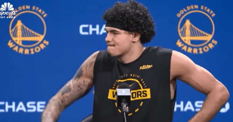 登录入口-桑托斯：库里看着状态很好，有他和我们一起在场真的很棒